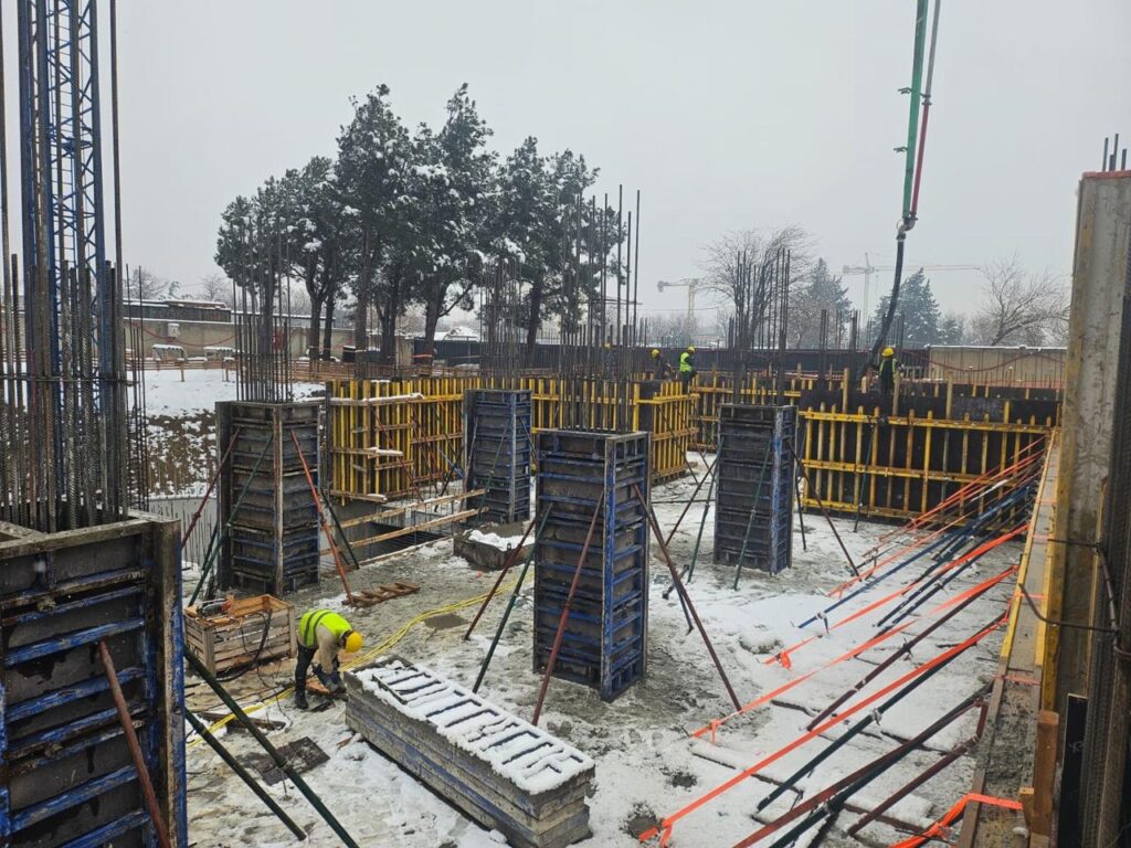 -1 პარკინგის სართული კედლების მოწყობა